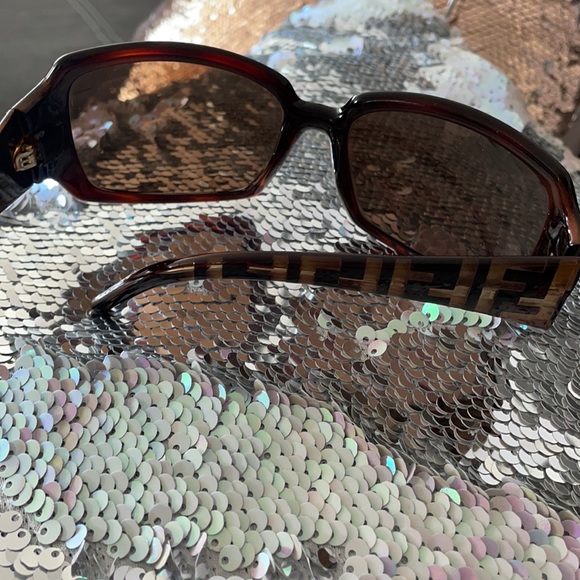Fendi side logo sunglasses